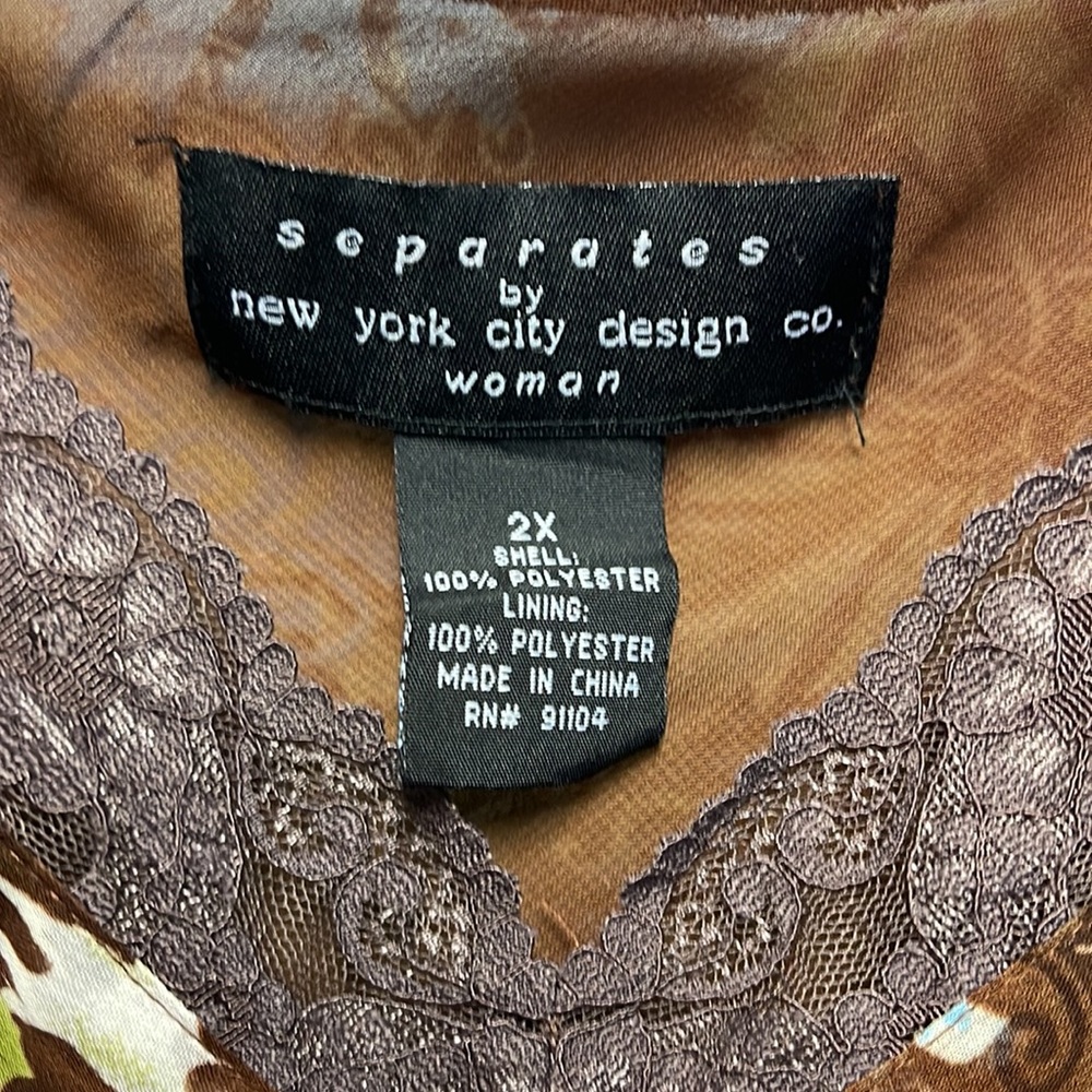Plus Womans sleeveless blouse 2X - Picture 11 of 12